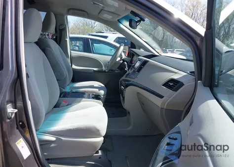 2013 Toyota Sienna Le from USA, damaged, VIN 5TDKK3DC1DS308855